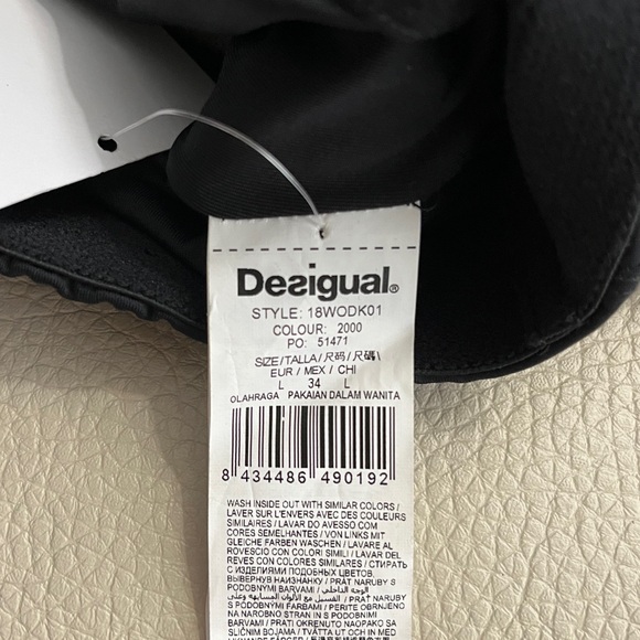 NWT - Desigual Women’s Sports Bra - Size L - Picture 11 of 13